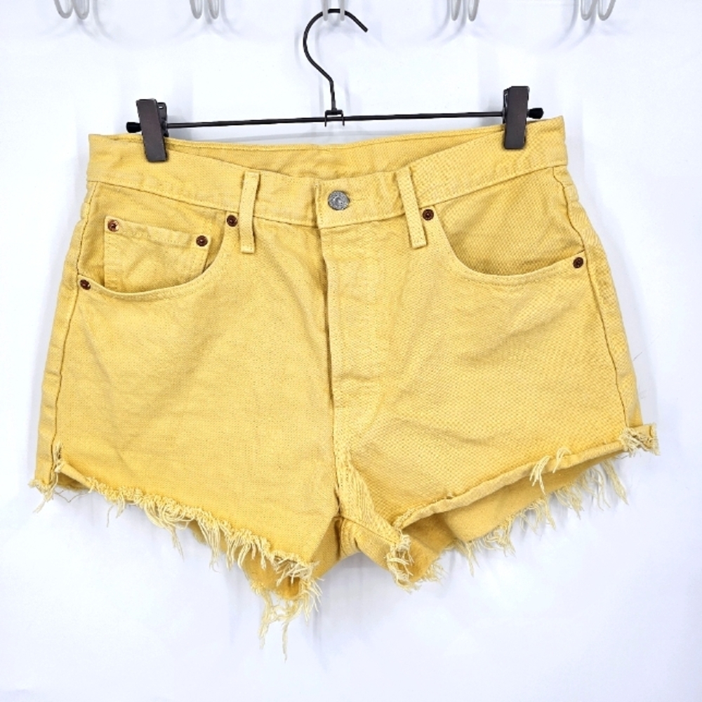 Levi’s 501 Yellow High-Rise Denim Shorts | Size 31